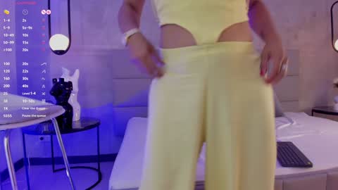 Snapshot of arya_02 chatting on December 4, 4:16 pm Arya online show from December 4, 4:16 pm