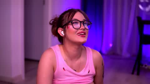 Lunaa  online show from October 2, 12:59 am