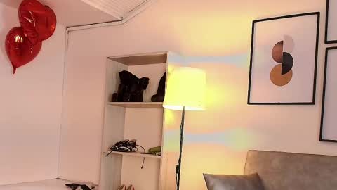 Snapshot of arytorres chatting on March 4, 12:12 pm Catalina online show from March 4, 12:12 pm