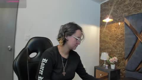 AsamiHattori  online show from November 1, 11:25 am