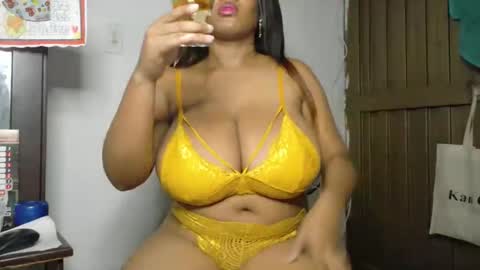 ashanty_1012 online show from March 29, 10:42 pm