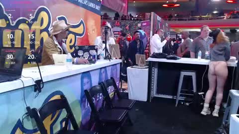 SweetAshCheeks online show from January 18, 3:42 am