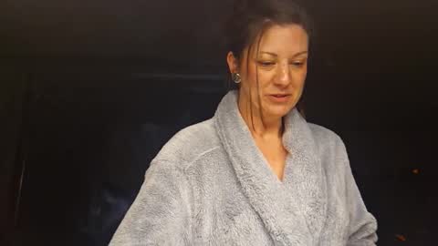 Snapshot of ashelynngrey1986 chatting on December 11, 2:19 am Ashelynn Grey online show from December 11, 2:19 am
