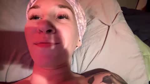 ash  online show from March 4, 1:56 am