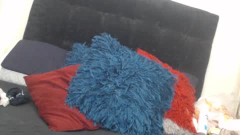 Snapshot of ashleey_thompson chatting on January 12, 8:03 pm ashleey_thompson online show from January 12, 8:03 pm