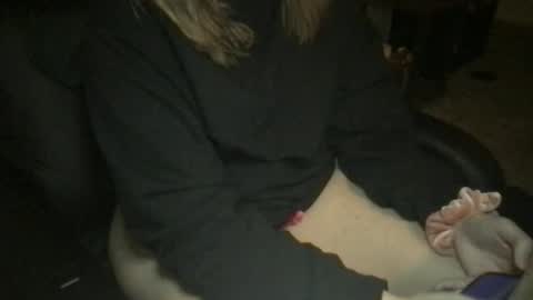 Snapshot of ashleighpink chatting on December 12, 4:48 am Ashleigh online show from December 12, 4:48 am
