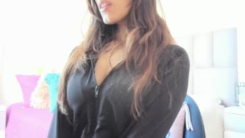 Carolina  online show from January 22, 3:40 pm