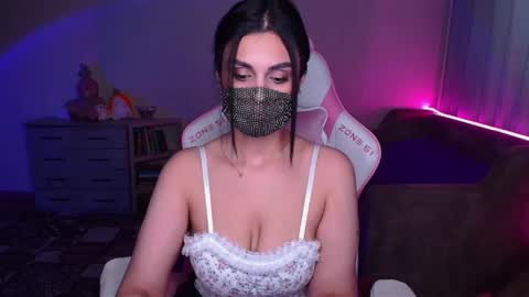 Snapshot of ashley__cooper__ chatting on February 28, 4:21 am Yasmina online show from February 28, 4:21 am