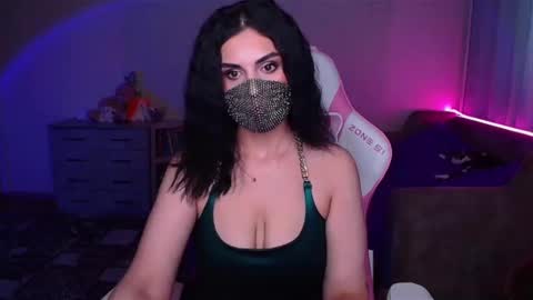 Snapshot of ashley__cooper__ chatting on February 14, 5:30 am Yasmina online show from February 14, 5:30 am