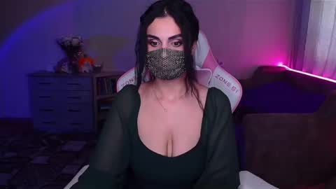 Snapshot of ashley__cooper__ chatting on February 18, 4:26 am Yasmina online show from February 18, 4:26 am