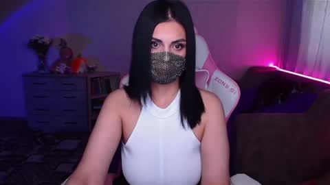Snapshot of ashley__cooper__ chatting on February 17, 4:31 am Yasmina online show from February 17, 4:31 am