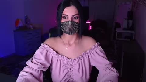 Snapshot of ashley__cooper__ chatting on December 4, 2:42 am Yasmina online show from December 4, 2:42 am