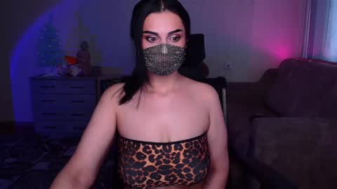 Snapshot of ashley__cooper__ chatting on January 3, 3:27 am Yasmina online show from January 3, 3:27 am