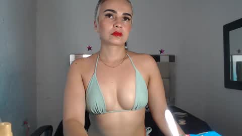 ashley__tylor online show from January 13, 3:56 am