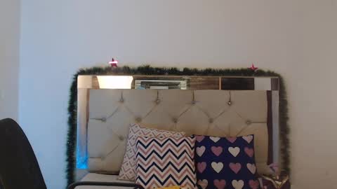 ashley__tylor online show from December 13, 10:34 pm