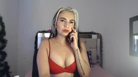 ashley__tylor online show from December 29, 3:54 am