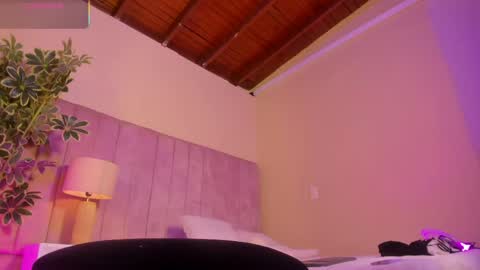 ashley_beaomunt online show from April 17, 11:12 am