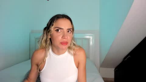 Snapshot of ashley_blair chatting on March 4, 11:11 pm ashley_blair online show from March 4, 11:11 pm