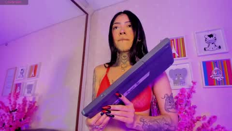 ashley_blum_ online show from April 17, 12:07 pm