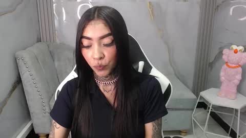 Snapshot of ashley_blum_v chatting on October 14, 8:11 pm ashley_blum_v online show from October 14, 8:11 pm