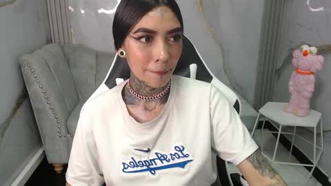 Snapshot of ashley_blum_v chatting on October 7, 8:24 pm ashley_blum_v online show from October 7, 8:24 pm