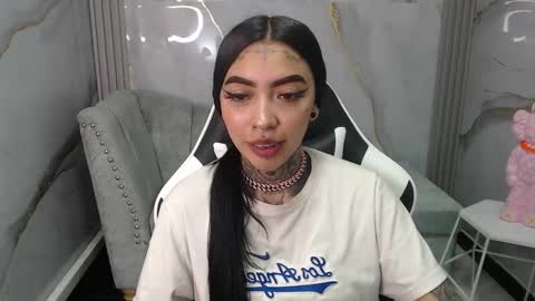 Snapshot of ashley_blum_v chatting on October 8, 8:35 pm ashley_blum_v online show from October 8, 8:35 pm