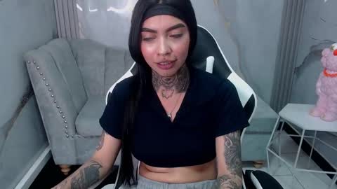 Snapshot of ashley_blum_v chatting on September 19, 9:36 pm ashley_blum_v online show from September 19, 9:36 pm