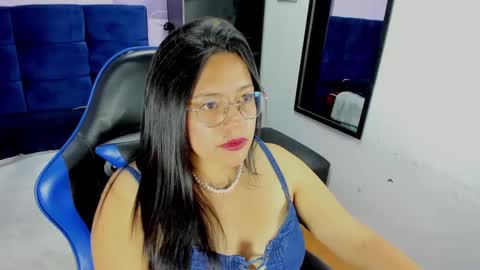 Ashely online show from September 30, 8:03 pm