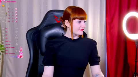 Snapshot of ashley_nicks chatting on September 18, 2:10 am Ashley online show from September 18, 2:10 am