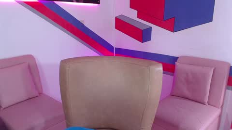 Snapshot of ashley_prg2 chatting on February 8, 3:41 am Ashley online show from February 8, 3:41 am