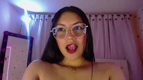 Snapshot of ashleyevanz chatting on February 27, 3:04 am Ashlei Evanz online show from February 27, 3:04 am