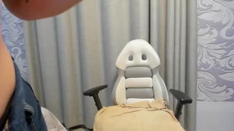 Snapshot of ashleyhorny4u__ chatting on October 27, 10:37 pm ashleyhorny4u__ online show from October 27, 10:37 pm