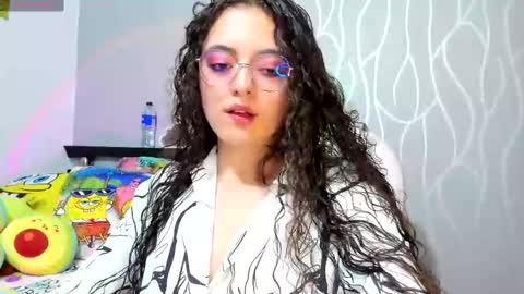 Snapshot of ashleykiim_ chatting on February 23, 11:10 pm .. Ashley .. online show from February 23, 11:10 pm
