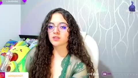 Snapshot of ashleykiim_ chatting on March 12, 11:33 pm .. Ashley .. online show from March 12, 11:33 pm