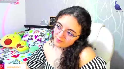 .. Ashley .. online show from October 7, 12:59 am