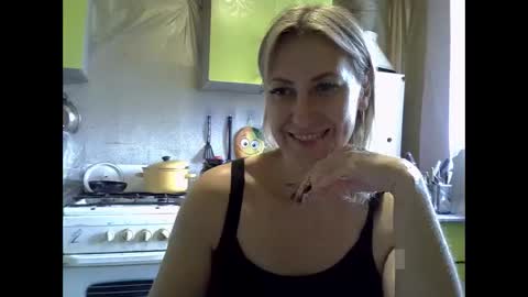 Snapshot of ashleyxhoney chatting on September 12, 10:24 am AshleyXHoney online show from September 12, 10:24 am