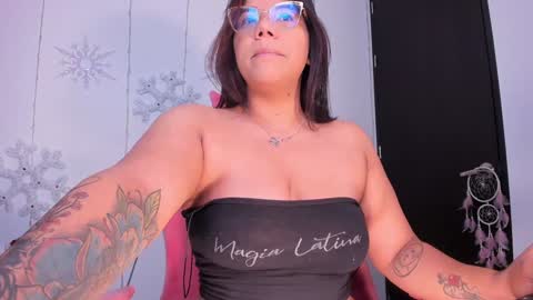 Ashleyy18   online show from December 26, 9:33 am