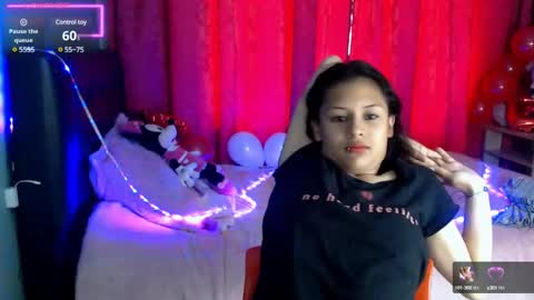 Snapshot of ashly_little2 chatting on February 19, 7:16 pm Ashly online show from February 19, 7:16 pm