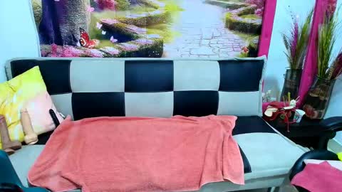 ashly online show from February 27, 6:42 pm