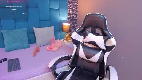 ashlye_miller_ online show from December 28, 3:58 am
