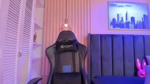 Snapshot of ashlye_miller_ chatting on October 10, 5:01 am ashlye_miller_ online show from October 10, 5:01 am