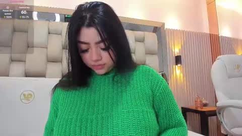 ashlyn online show from January 22, 7:45 pm