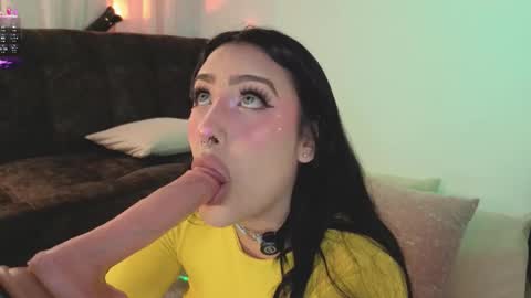 Ash  online show from February 9, 2:14 am