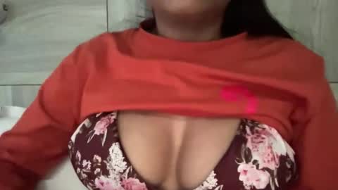 Snapshot of ashukhushi2022 chatting on October 26, 3:24 am khushi online show from October 26, 3:24 am