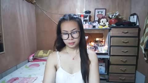 Snapshot of asian_llory chatting on September 9, 11:48 pm asian_llory online show from September 9, 11:48 pm