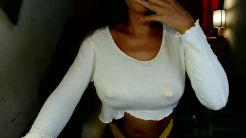 Snapshot of asian_petit19 chatting on March 7, 10:02 am Lovely online show from March 7, 10:02 am