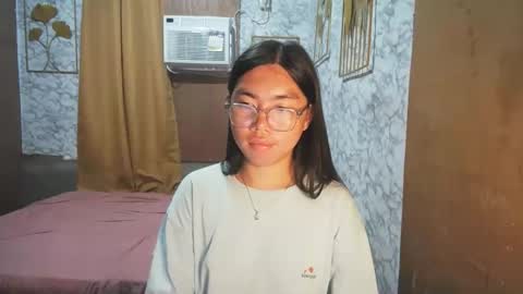 Snapshot of asian_rhean chatting on September 21, 1:15 am Rhean online show from September 21, 1:15 am