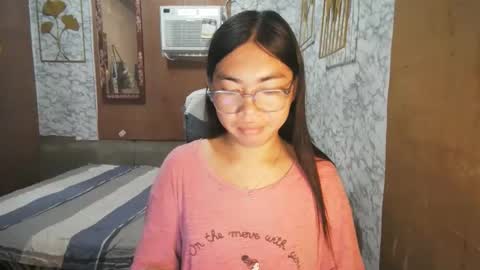 Snapshot of asian_rhean chatting on October 31, 10:58 pm Rhean online show from October 31, 10:58 pm