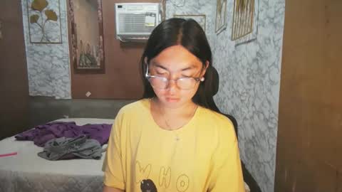 Snapshot of asian_rhean chatting on October 9, 11:53 pm Rhean online show from October 9, 11:53 pm