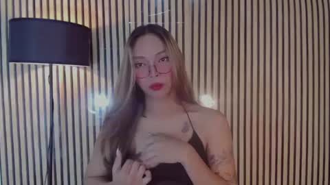 Snapshot of asianhottiesttamira chatting on September 23, 10:35 am HI IM TAMIRA LOOKING FOR SERIOUS RELATIONSHIP online show from September 23, 10:35 am